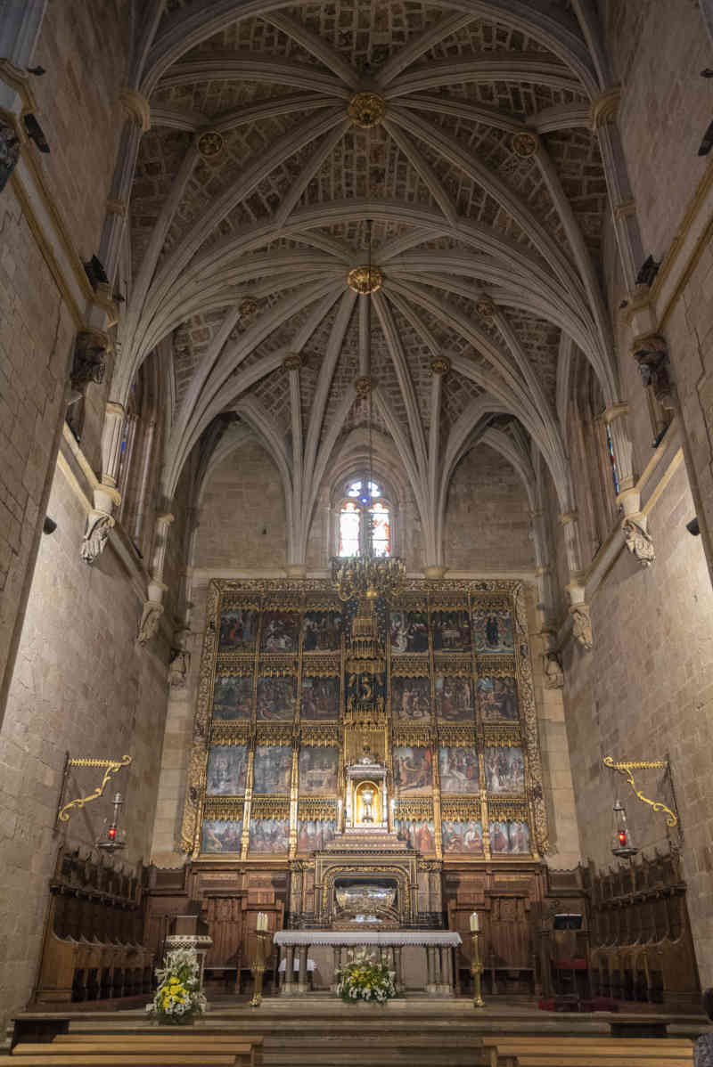 León 067 - real colegiata de San Isidoro.jpg
